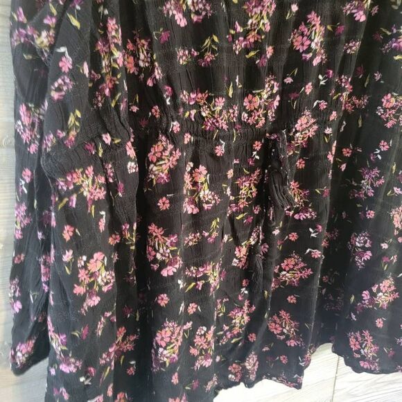 Torrid Textured Woven Tie Waist Blouse Womens SZ 4 (26) Plus Size Floral Long Sl - Picture 6 of 7